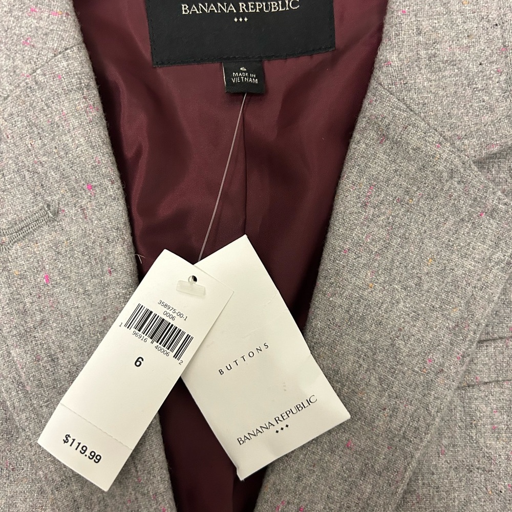 Banana Republic- Women's Gray Blazer - Picture 7 of 8